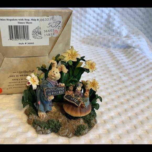 Boyd’s Bears - Miss Hopsalot w/Hop, Skip & Jump